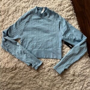 Wonderland Cable Knit Active Top • L/XL